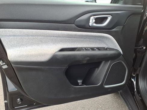 Used 2022 Jeep Compass Latitude w/ Convenience Group image 11