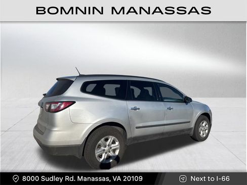 Used 2017 Chevrolet Traverse LS image 4