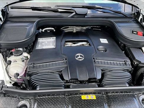 New 2026 Mercedes-Benz GLE 580 4MATIC image 9