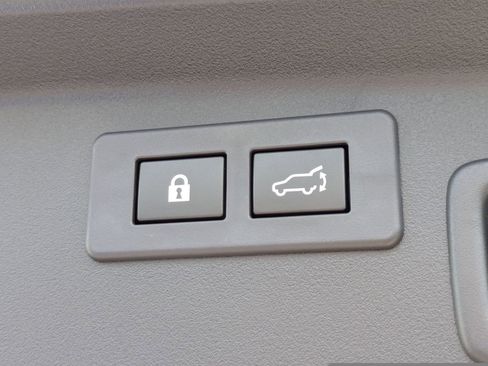 New 2026 Subaru Outback Touring image 13