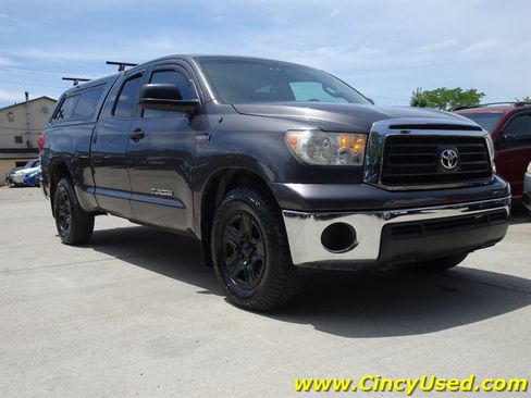 Used 2011 Toyota Tundra 4x4 Double Cab w/ Tow Pkg image 4