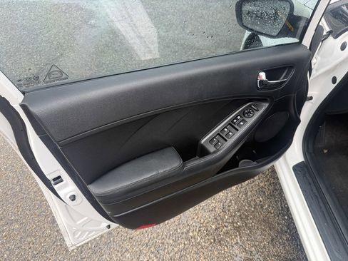 Used 2015 Kia Forte EX FWD image 11