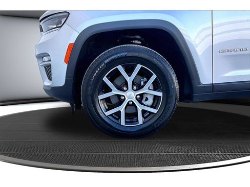Certified 2024 Jeep Grand Cherokee Limited w/ Trailer Tow Package AWD/4WD image 52