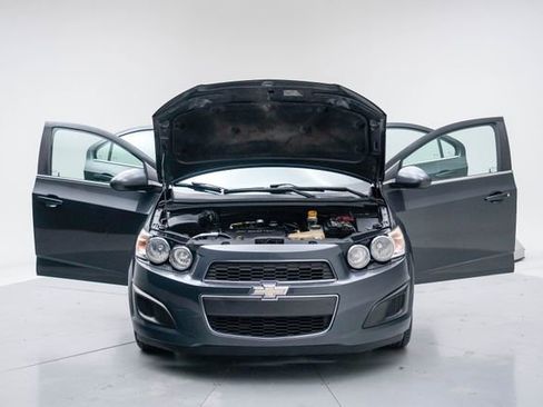 Used 2015 Chevrolet Sonic LT FWD image 16