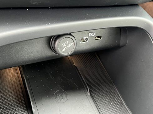 New 2026 Volvo EX40 Plus w/ Climate Package image 24