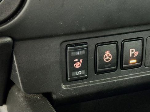 Used 2024 Nissan Frontier SL w/ Technology Package RWD image 34