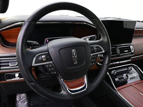 Used 2024 Lincoln Navigator Reserve w/ Equipment Group 201A AWD/4WD image 12