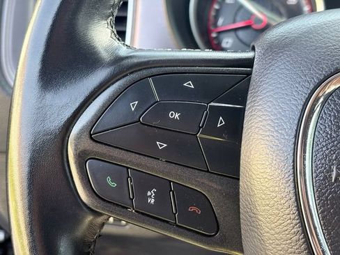 Used 2023 Dodge Charger SXT RWD image 13