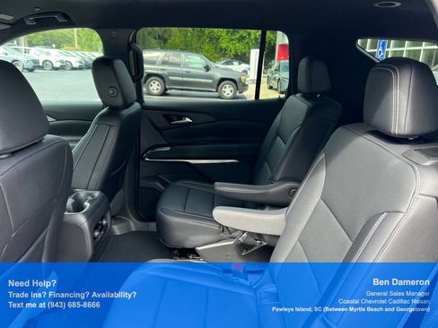 Used 2026 Chevrolet Traverse LT FWD image 17