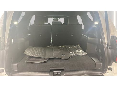 Used 2025 Toyota 4Runner Limited AWD/4WD image 23