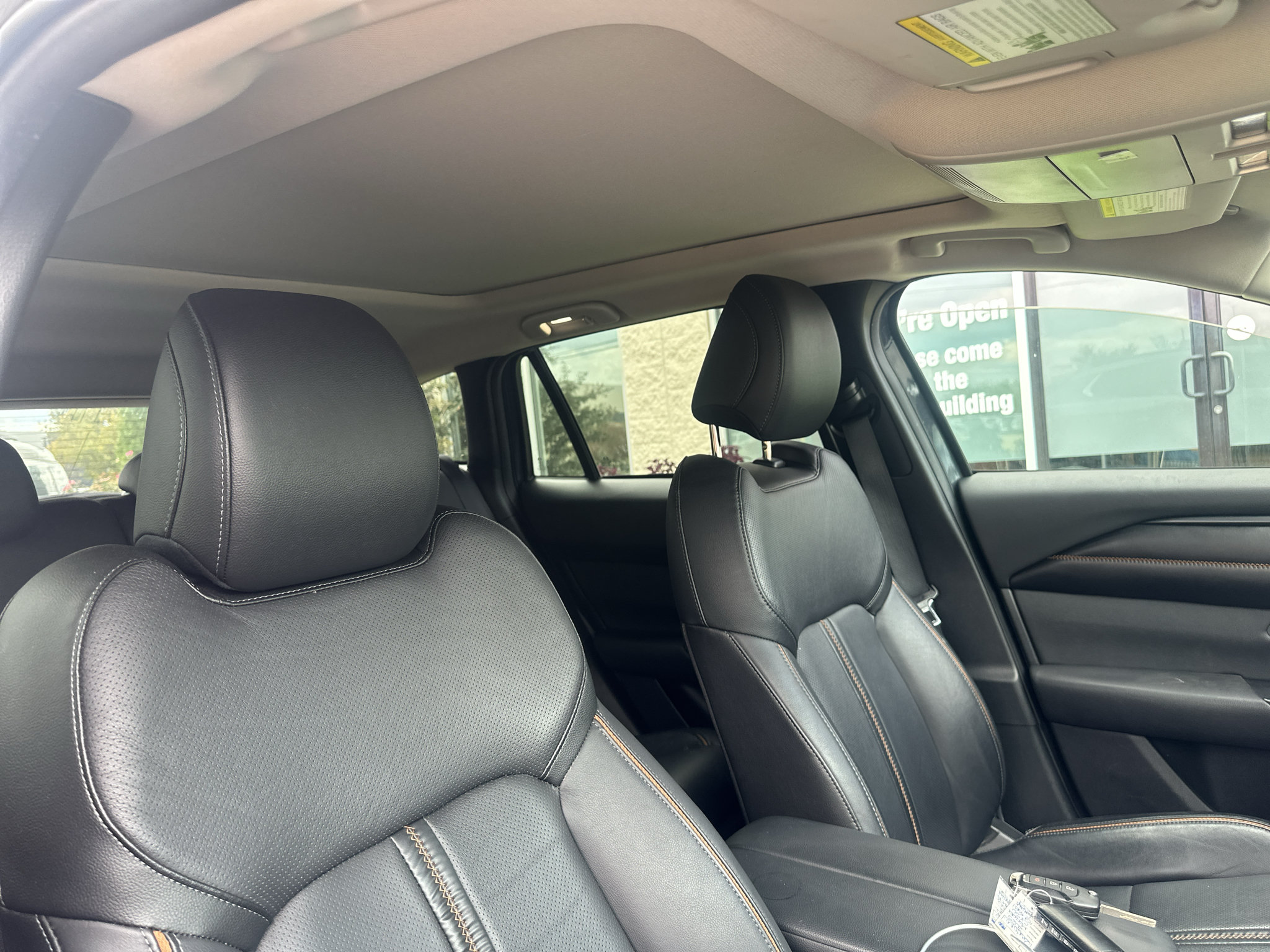 Used 2025 MAZDA CX-50 AWD 2.5 Hybrid w/ Premium Pkg image 12