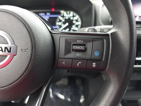 Used 2021 Nissan Rogue SV FWD image 18