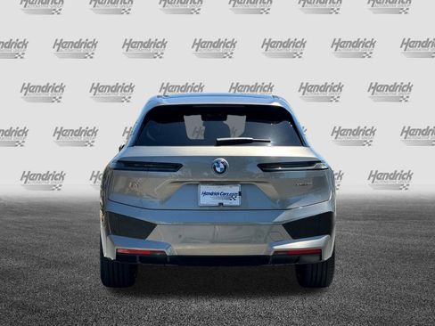 Used 2023 BMW iX xDrive50 w/ Sport Package AWD/4WD image 6