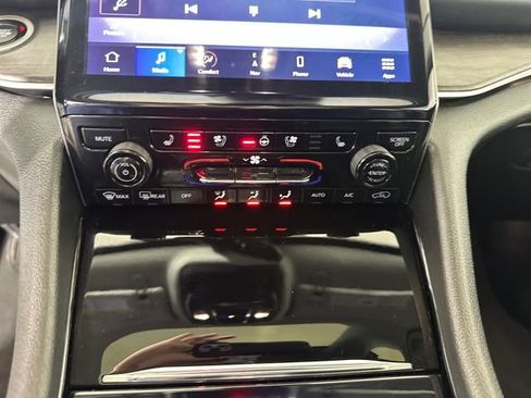 Used 2022 Jeep Grand Cherokee Limited 4xe w/ Luxury Tech Group II image 23