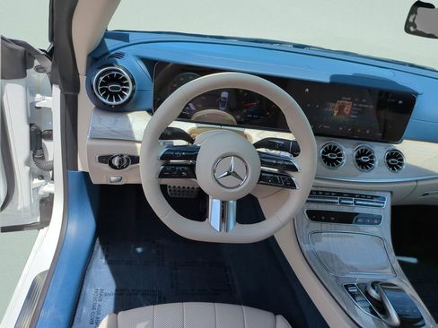 Used 2023 Mercedes-Benz E 450 Cabriolet image 11