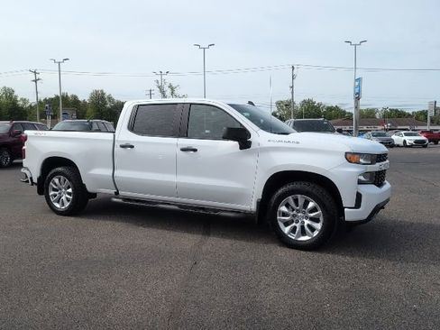 Used 2020 Chevrolet Silverado 1500 Custom w/ Custom Value Package AWD/4WD image 9