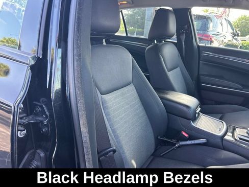 Used 2021 Chrysler 300 Touring w/ Sport Appearance Package RWD image 20