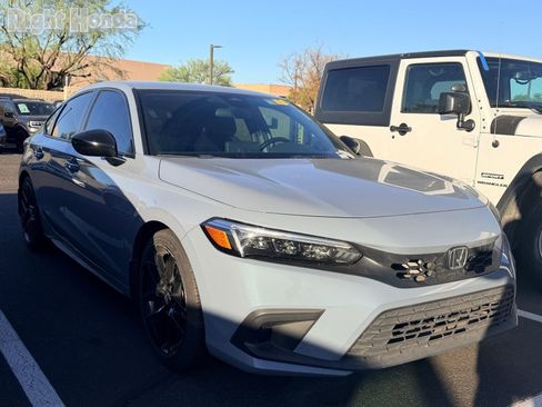 Used 2023 Honda Civic Sport image 5