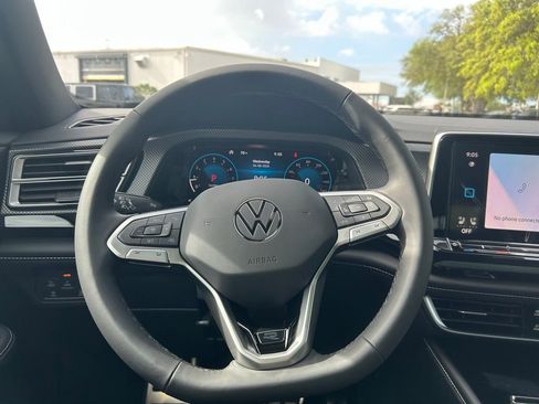 New 2026 Volkswagen Atlas Cross Sport SEL Premium R-Line AWD/4WD image 19