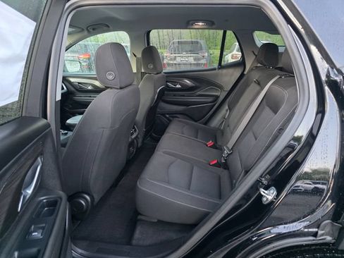 Used 2024 GMC Terrain SLE AWD/4WD image 17