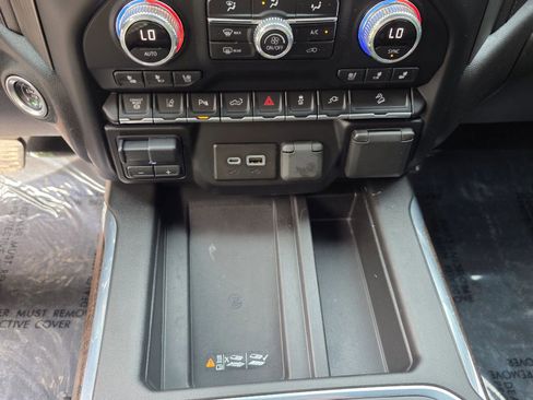 Used 2023 GMC Sierra 2500 Denali w/ Technology Package AWD/4WD image 19
