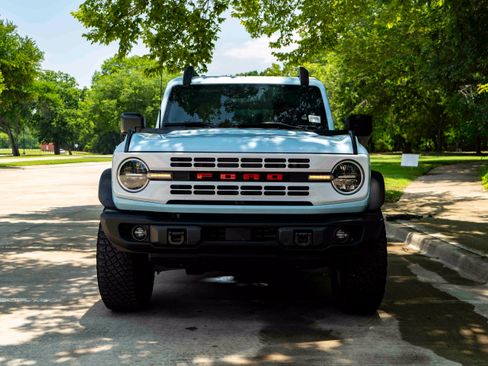 Used 2024 Ford Bronco Heritage Edition AWD/4WD image 3
