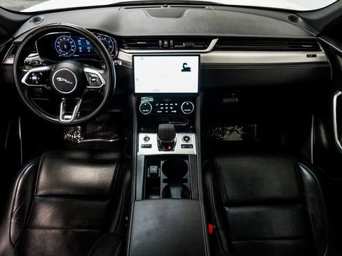 Used 2024 Jaguar F-PACE R-Dynamic S image 13