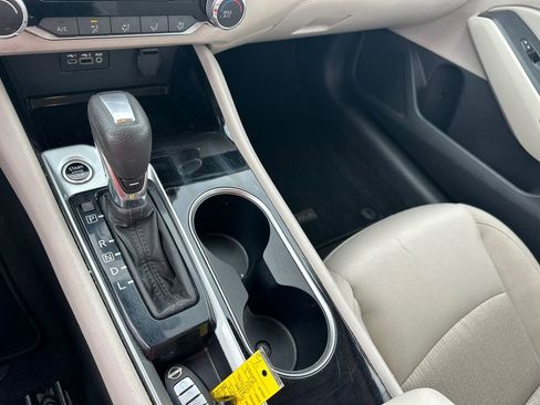 Used 2024 Nissan Altima 2.5 SV image 31