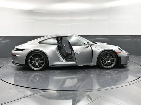 Certified 2026 Porsche 911 GT3 RWD image 36