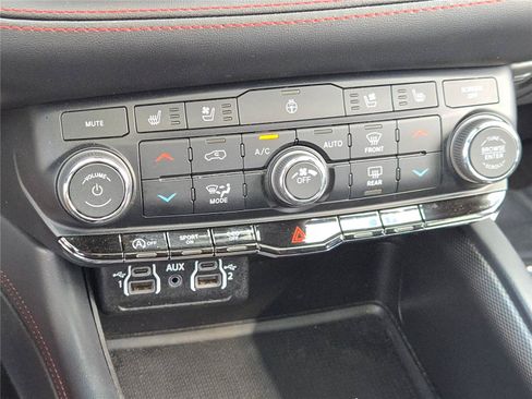 Certified 2024 Dodge Durango GT AWD/4WD image 35