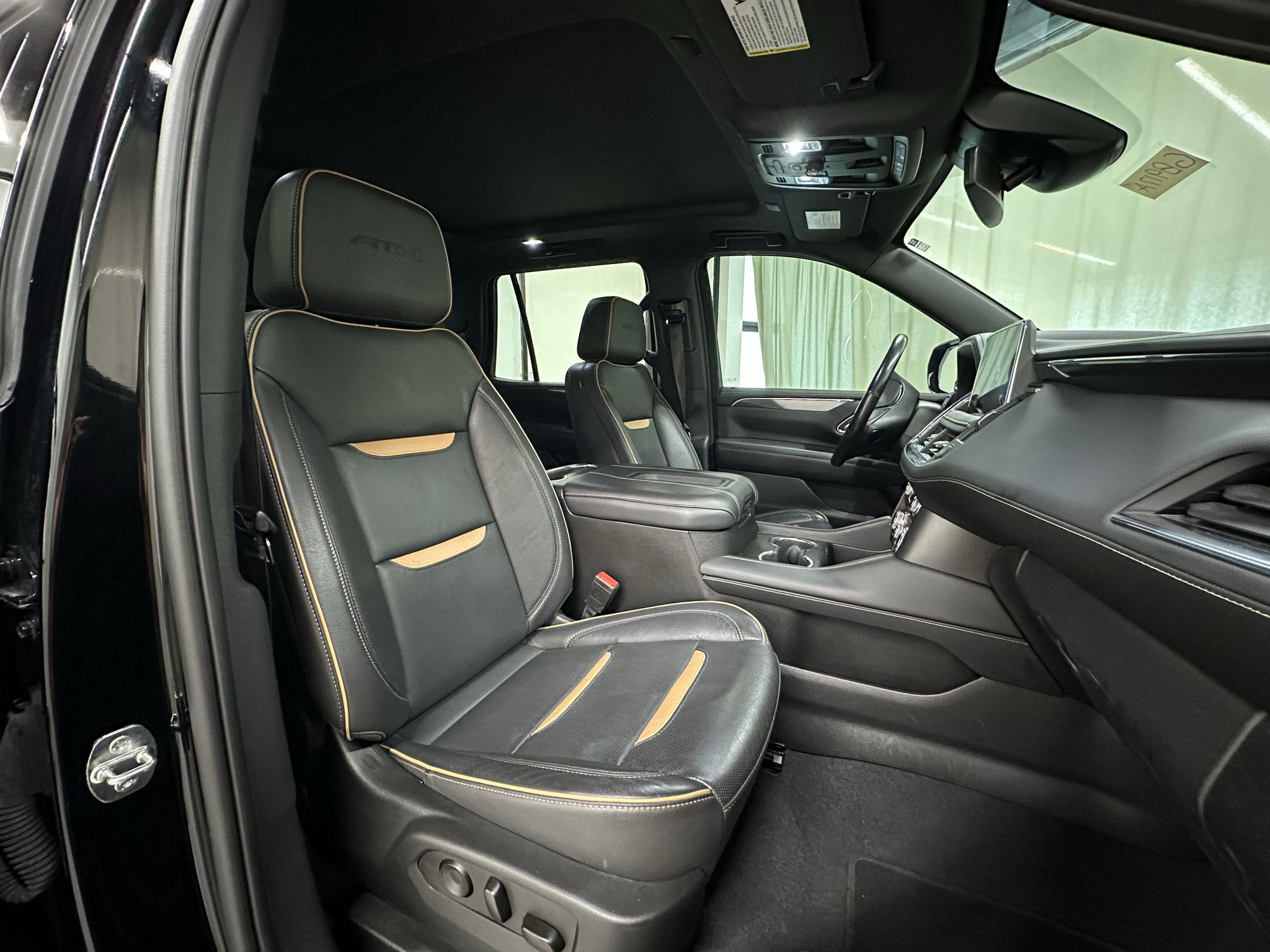 Certified 2023 GMC Yukon AT4 w/ Technology Package AWD/4WD image 16