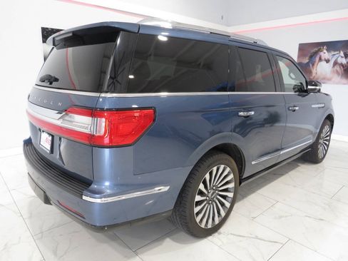 Used 2018 Lincoln Navigator Reserve w/ Technology Package AWD/4WD image 4