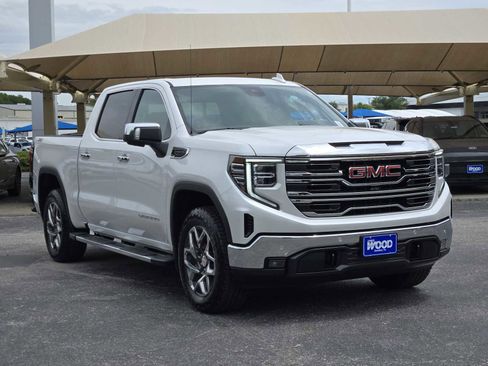Certified 2024 GMC Sierra 1500 SLT w/ SLT Premium Package AWD/4WD image 3