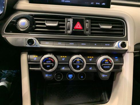 Used 2022 Genesis G70 3.3T w/ Sport Advanced Package image 35