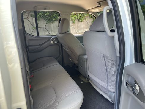 Used 2017 Nissan Frontier SV w/ SV Value Truck Package image 10