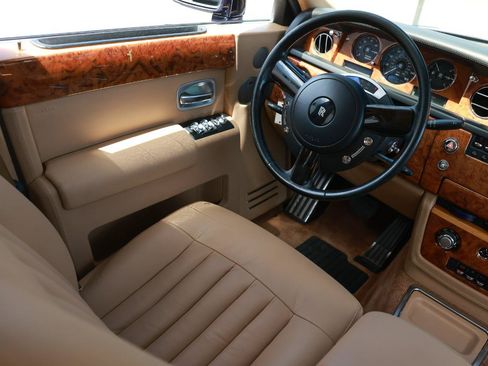 Used 2006 Rolls-Royce Phantom Sedan RWD image 21