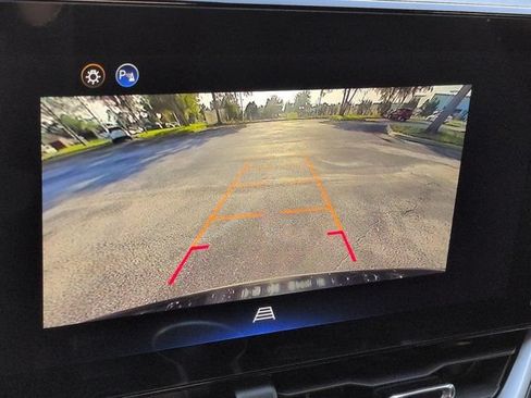 Used 2026 Chevrolet Equinox LT FWD image 19