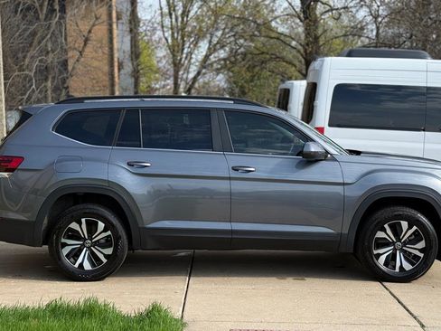 Used 2024 Volkswagen Atlas SE image 8