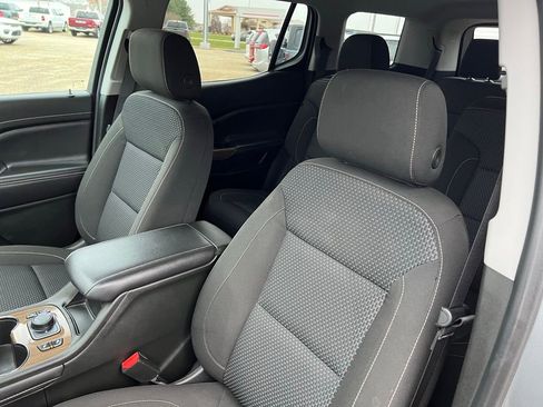 Used 2023 GMC Acadia SLE w/ Driver Convenience Package image 24