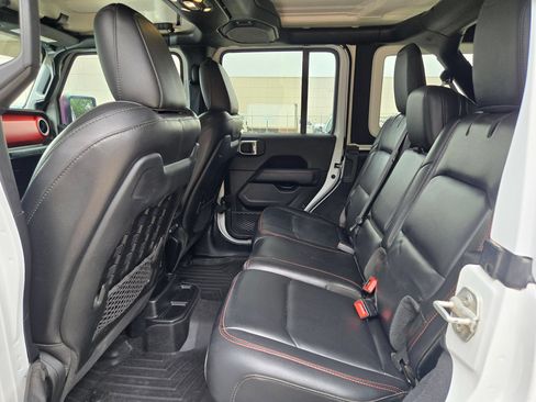 Used 2021 Jeep Wrangler Unlimited Rubicon AWD/4WD image 13