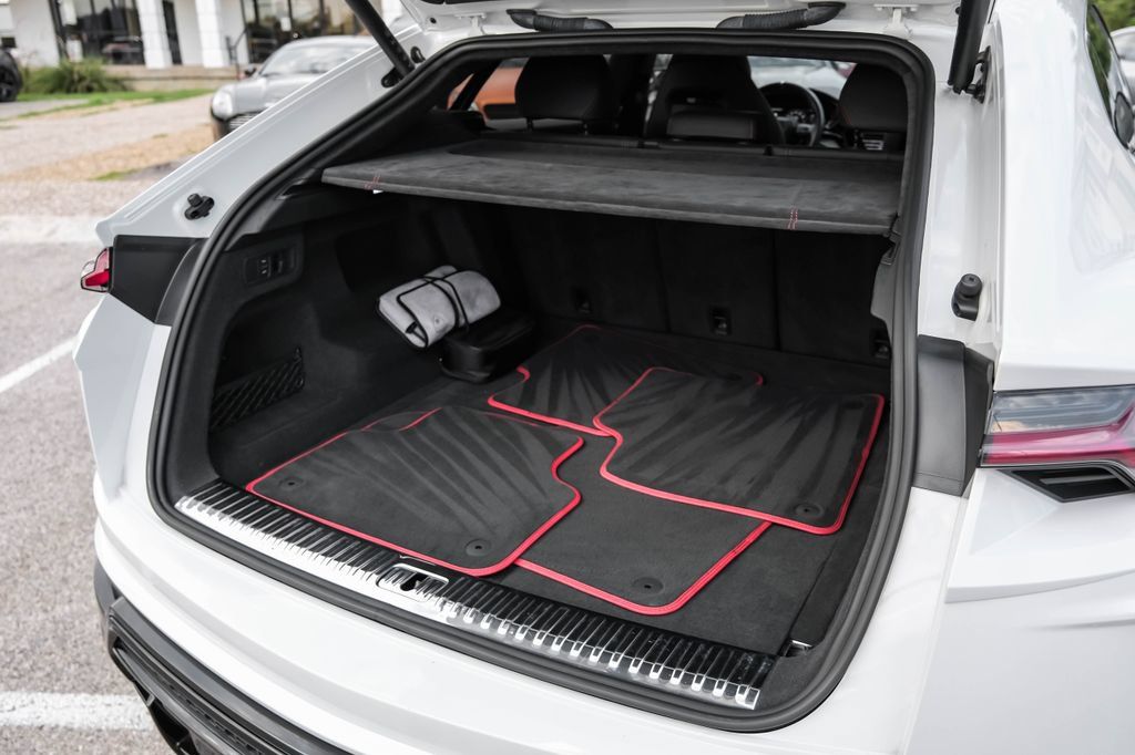 Used 2022 Lamborghini Urus AWD/4WD image 62