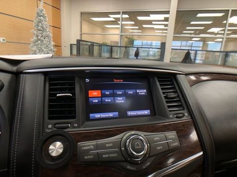 Used 2019 Nissan Armada Platinum w/ Captain's Chairs Package image 15