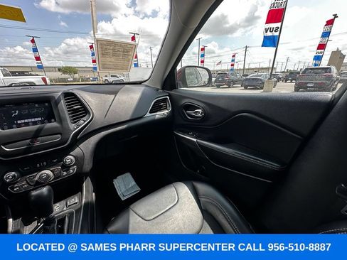 Used 2019 Jeep Cherokee Latitude Plus w/ Trailer Tow Group FWD image 13