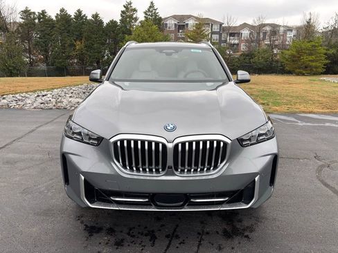 New 2026 BMW X5 xDrive50e w/ Executive Package image 9