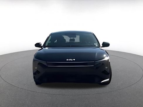 Used 2025 Kia K4 LXS image 12