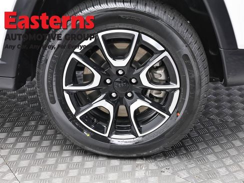 Used 2024 Jeep Compass Trailhawk AWD/4WD image 30