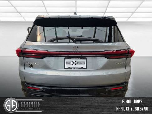 Used 2025 Buick Enclave Sport Touring AWD/4WD image 4