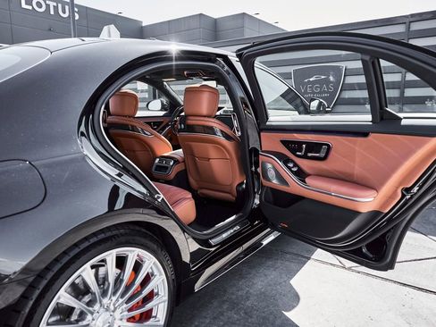 Used 2024 Mercedes-Benz S 63 AMG S image 26