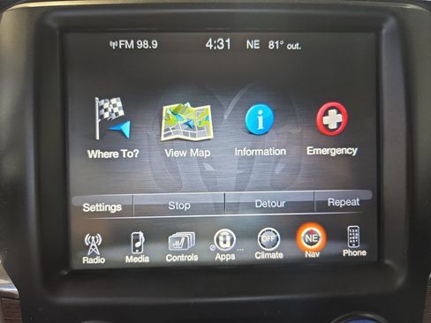 Used 2015 RAM 2500 Laramie w/ Convenience Group AWD/4WD image 26