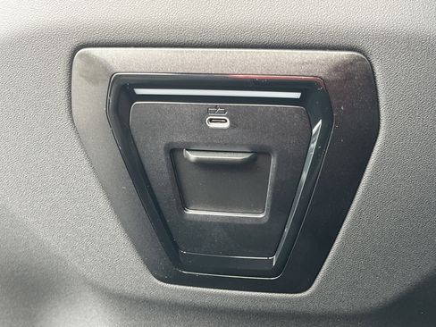 Used 2024 BMW 530i w/ Executive Package image 21